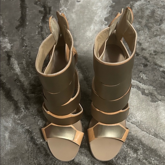 Used Vero Cuoio Tan and Cream Heeled Sandals